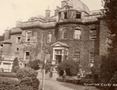 Hampton Court House